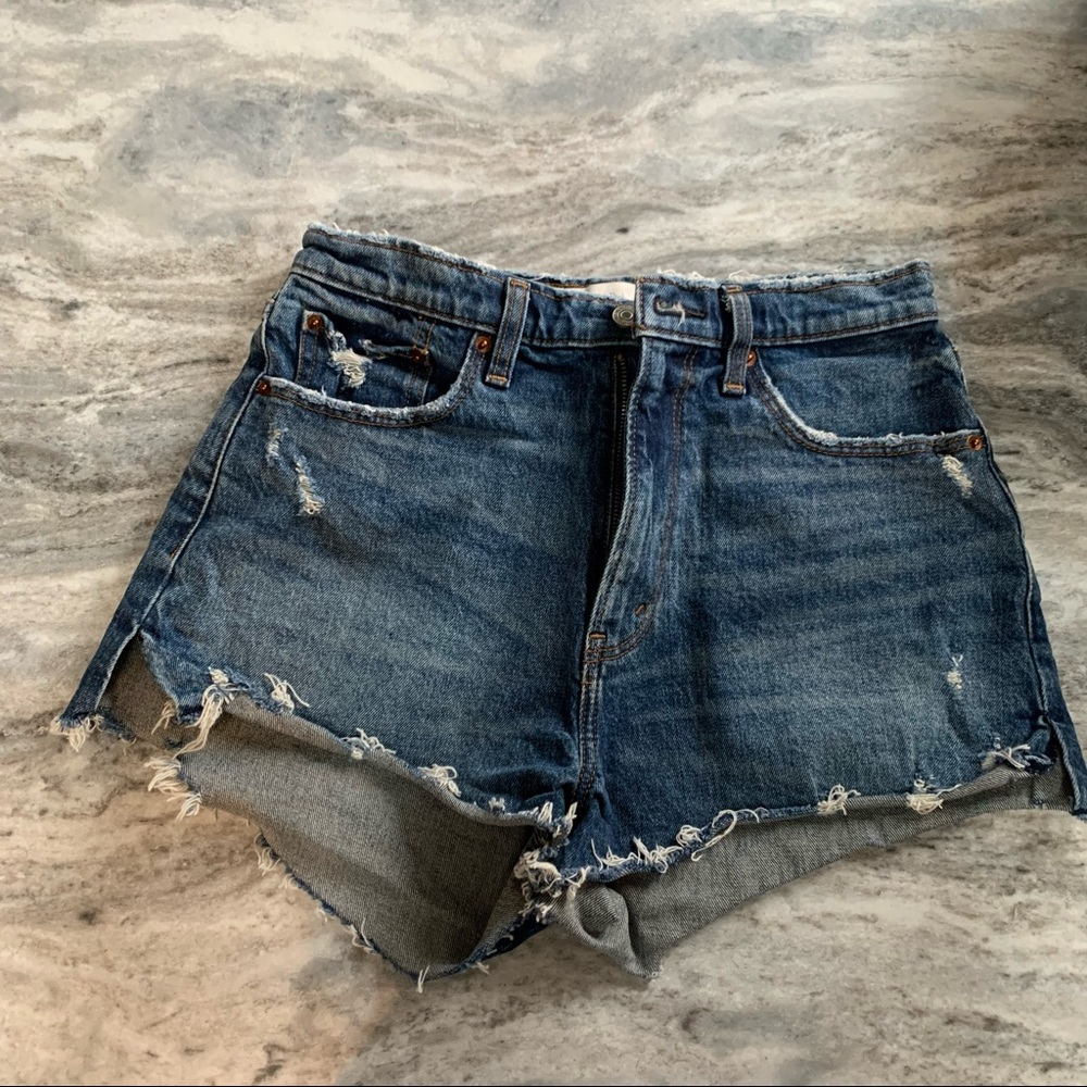 Abercrombie & Fitch High Rise Mom Short- Curve Love Size 28